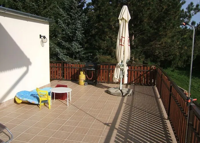 V Roklich & V Roklich 4*